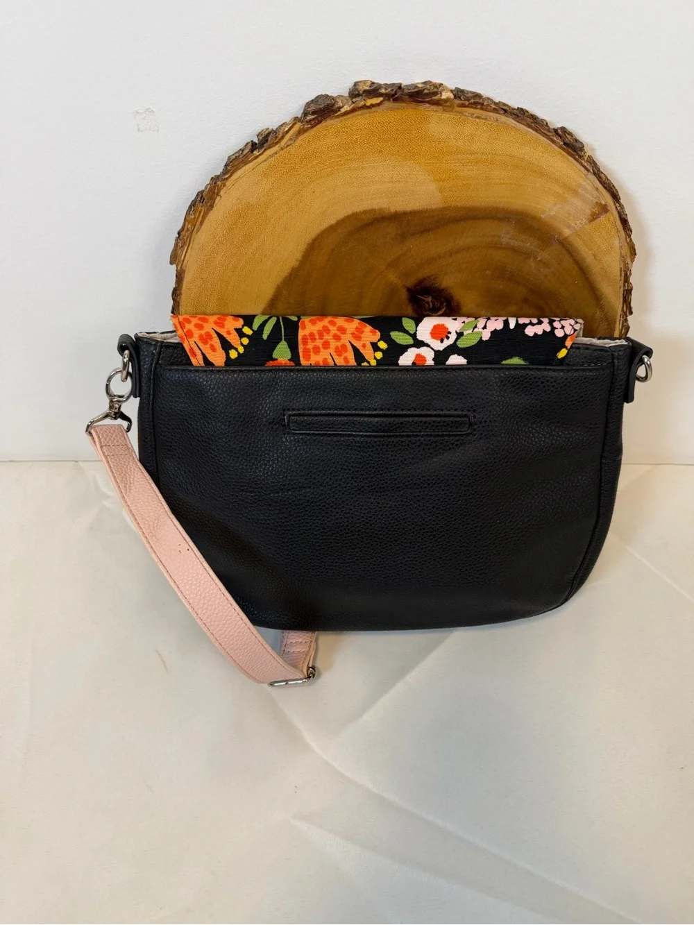 Thirty One Studio Classic Convertible Pebbled Black Leather Crossbody Bag Floral